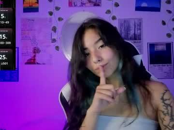 Watch ivystone_ performing live on BoomCams free cam network