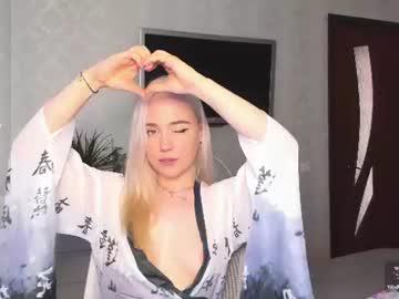 Watch janice_sweet performing live on BoomCams free cam network