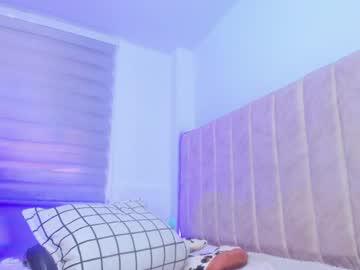 Watch janne_moore performing live on BoomCams free cam network
