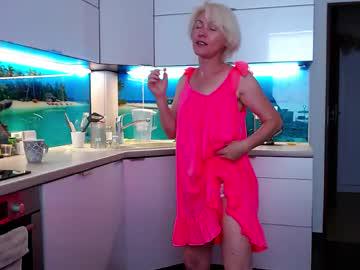 Watch jasmin18v performing live on BoomCams free cam network