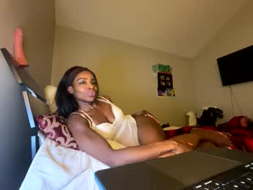 Watch jasminesun12 performing live on BoomCams free cam network