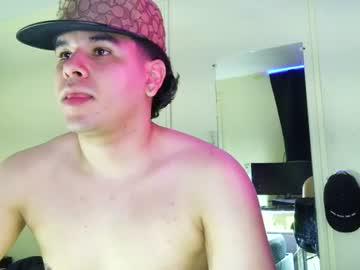 Watch javi_bermuzzi performing live on BoomCams free cam network
