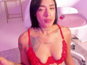 Watch jazminrusso_ performing live on BoomCams free cam network