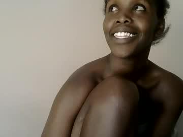 Watch jenncuty9 performing live on BoomCams free cam network