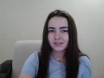 Watch jennellwriedt performing live on BoomCams free cam network