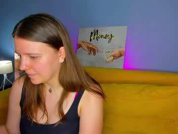 Watch jenny_jimmy performing live on BoomCams free cam network