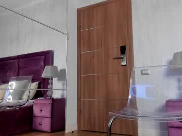 Watch jessicasky_ performing live on BoomCams free cam network