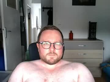 Watch jeuneloup92 performing live on BoomCams free cam network