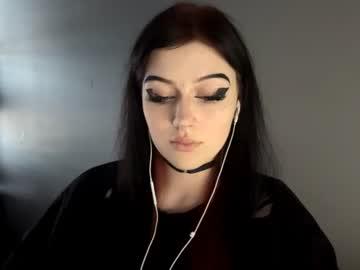 Watch joannaiseli performing live on BoomCams free cam network