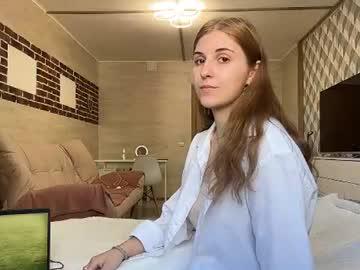 Watch joanngjerde performing live on BoomCams free cam network