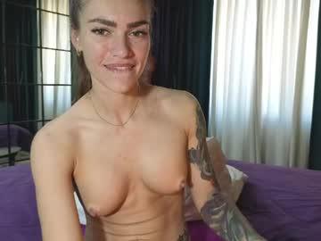 Watch joconda performing live on BoomCams free cam network