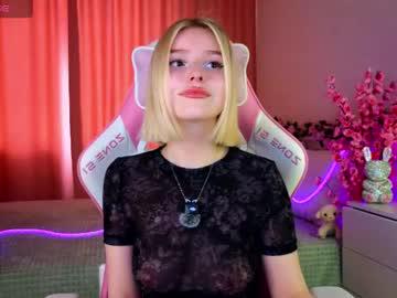 Watch joicequeen performing live on BoomCams free cam network