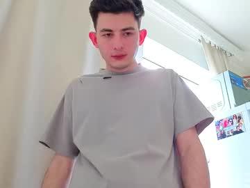 Watch jonhy_merlin performing live on BoomCams free cam network