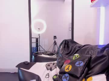 Watch jordan_luxx performing live on BoomCams free cam network