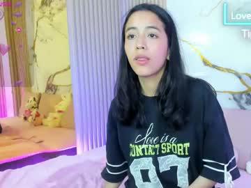 Watch joselyn_tay performing live on BoomCams free cam network