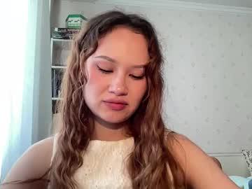 Watch joycelynstoa performing live on BoomCams free cam network