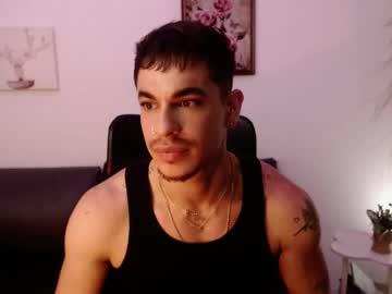 Watch juan023_ performing live on BoomCams free cam network