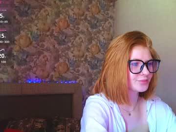 Watch juli_ginger performing live on BoomCams free cam network