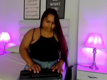 Watch julia_sanchez performing live on BoomCams free cam network