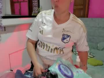 Watch julieta_star69 performing live on BoomCams free cam network