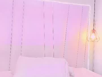 Watch julietarizof performing live on BoomCams free cam network
