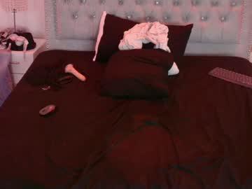 Watch juliieta_gray performing live on BoomCams free cam network