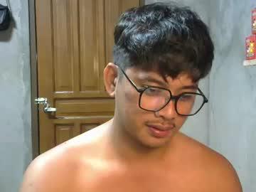 Watch julz_alwayshorny performing live on BoomCams free cam network