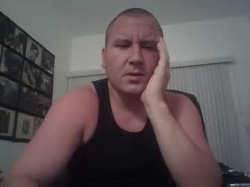 Watch just1more5 performing live on BoomCams free cam network