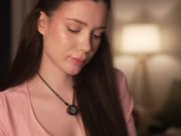 Watch justbarbie_new_ performing live on BoomCams free cam network