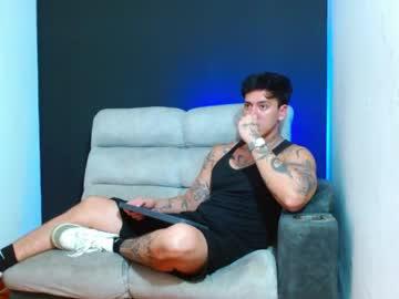 Watch justinfuller_31 performing live on BoomCams free cam network