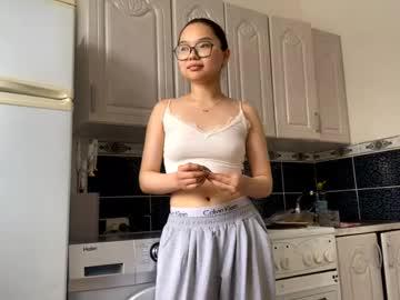 Watch kamilahschaff performing live on BoomCams free cam network