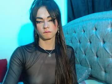 Watch kamilathopsom performing live on BoomCams free cam network