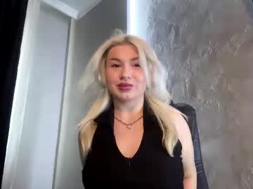 Watch kandicemcfarling performing live on BoomCams free cam network