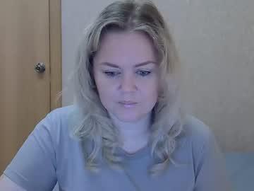 Watch karennelsonx performing live on BoomCams free cam network