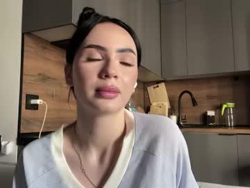 Watch karyllangfitt performing live on BoomCams free cam network