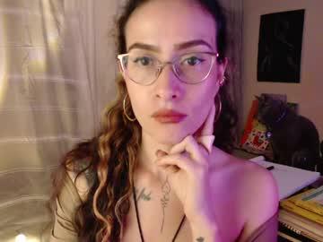 Watch katehathor8 performing live on BoomCams free cam network
