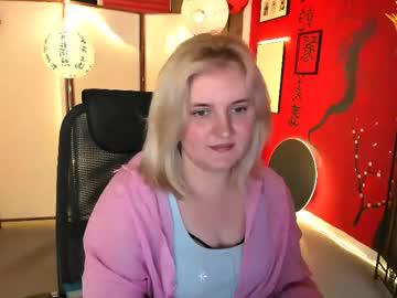 Watch katybriggs performing live on BoomCams free cam network
