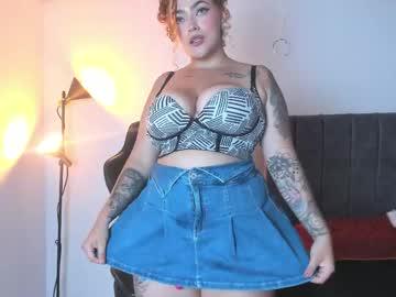 Watch kayllaevans_ performing live on BoomCams free cam network