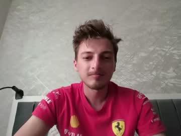 Watch keetherwulf performing live on BoomCams free cam network