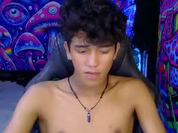 Watch ken_bigcockxx performing live on BoomCams free cam network