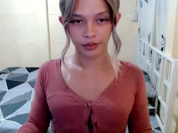 Watch kendra_lunaxx performing live on BoomCams free cam network
