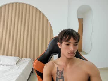 Watch kenshi_roa performing live on BoomCams free cam network