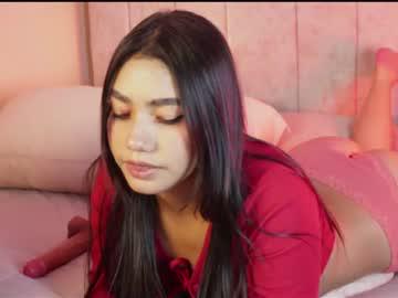 Watch kiara_violet_ performing live on BoomCams free cam network