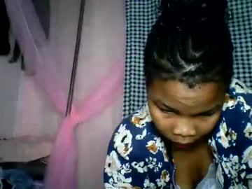 Watch kiarah_69 performing live on BoomCams free cam network