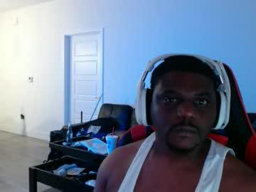 Watch kingbell3489 performing live on BoomCams free cam network