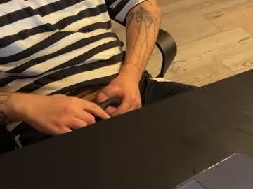 Watch kinkyvoid666 performing live on BoomCams free cam network