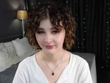 Watch kira_fluffy performing live on BoomCams free cam network
