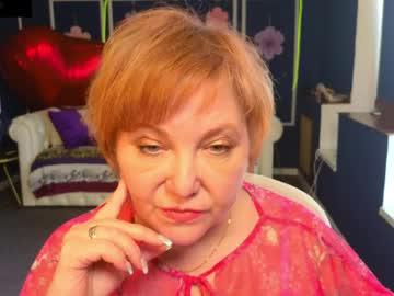 Watch kira_kennet performing live on BoomCams free cam network