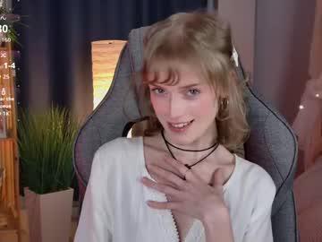 Watch kiramontoyaa performing live on BoomCams free cam network