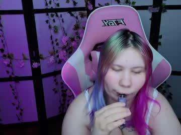 Watch kitsune_little performing live on BoomCams free cam network